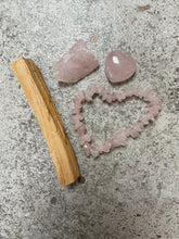 Load image into Gallery viewer, Rose Quartz Crystal Kit
